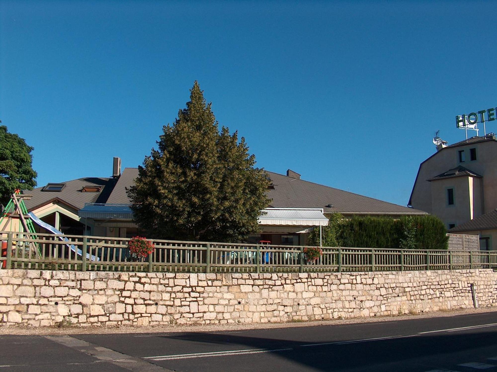 Hotel-Restaurant Le Calice Du Gevaudan - A75 Banassac Luaran gambar