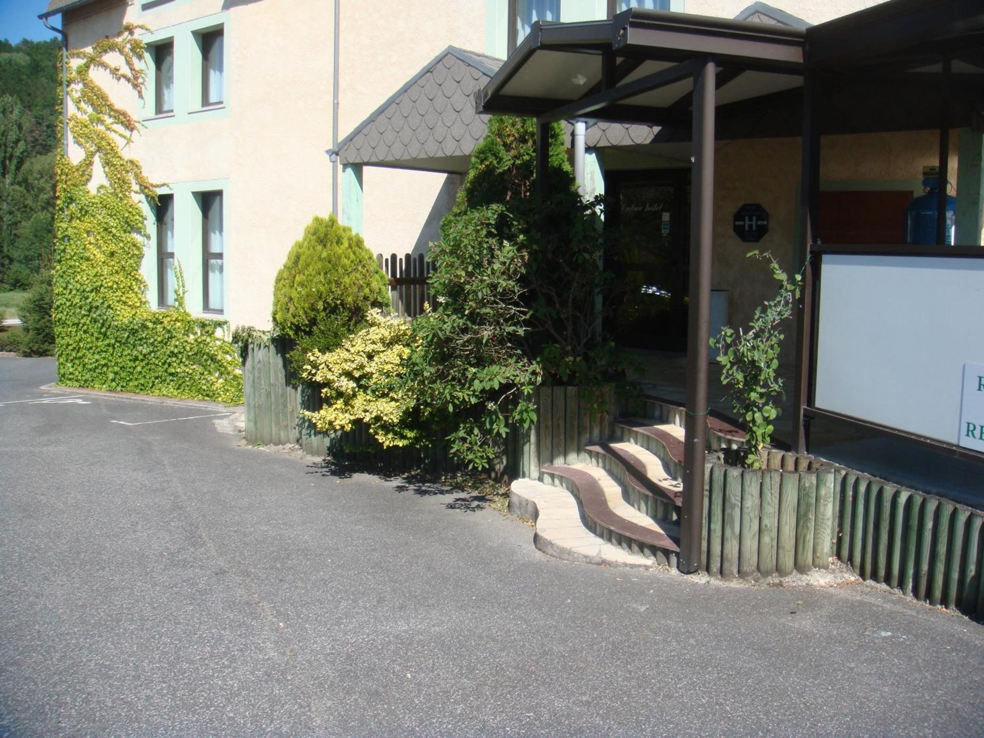 Hotel-Restaurant Le Calice Du Gevaudan - A75 Banassac Luaran gambar
