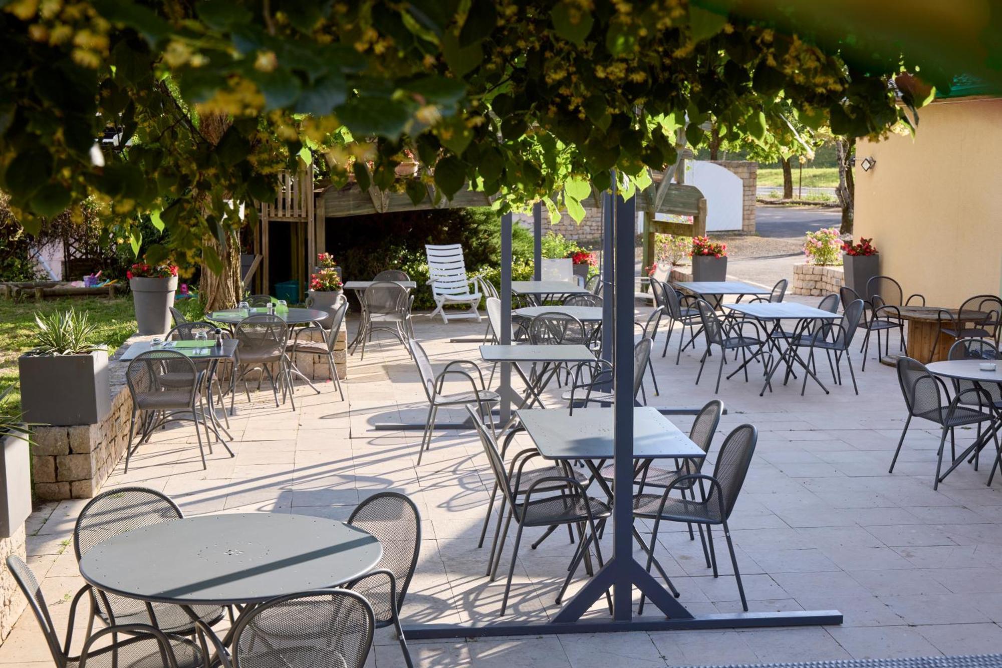 Hotel-Restaurant Le Calice Du Gevaudan - A75 Banassac Luaran gambar