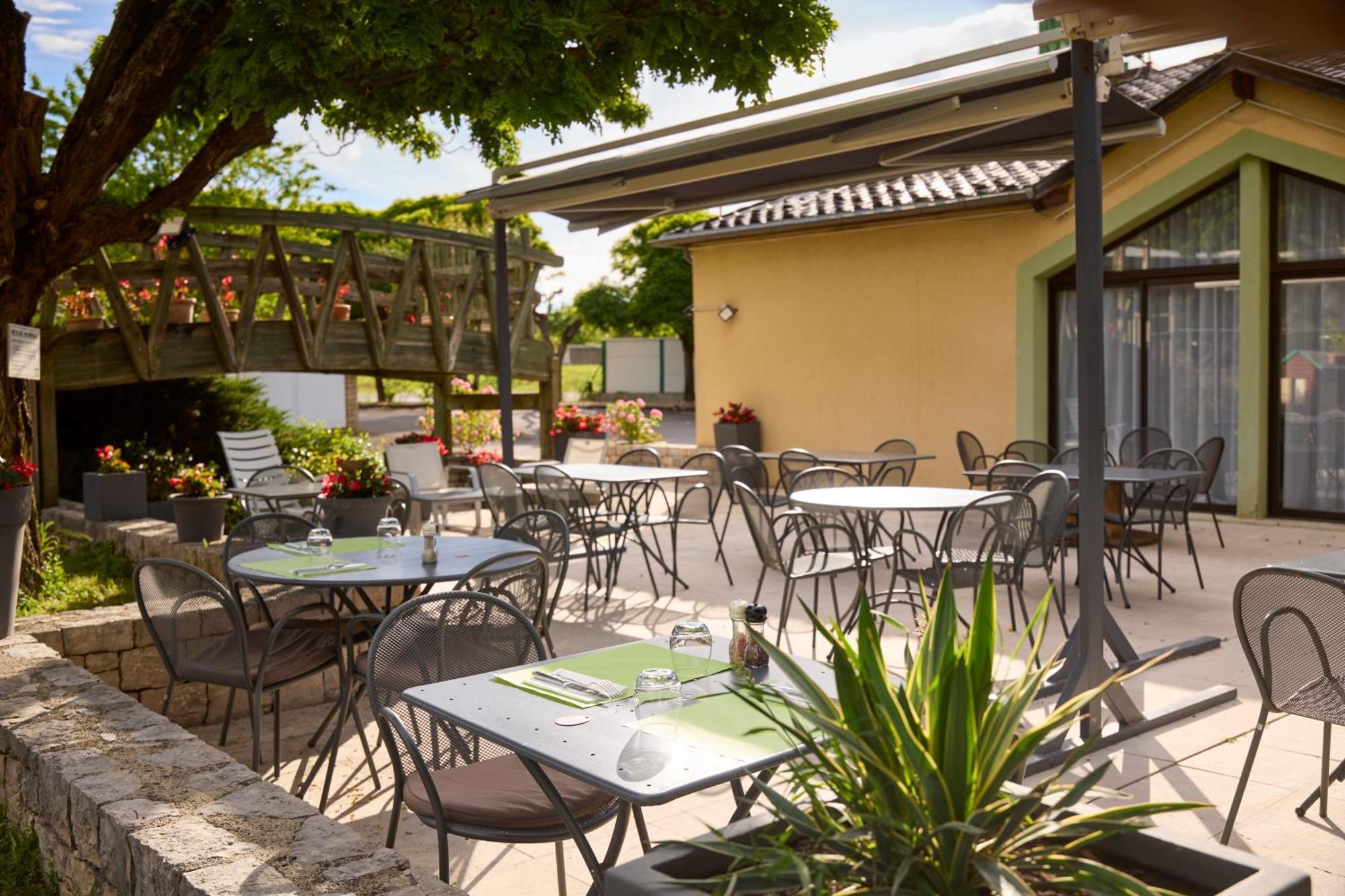 Hotel-Restaurant Le Calice Du Gevaudan - A75 Banassac Luaran gambar