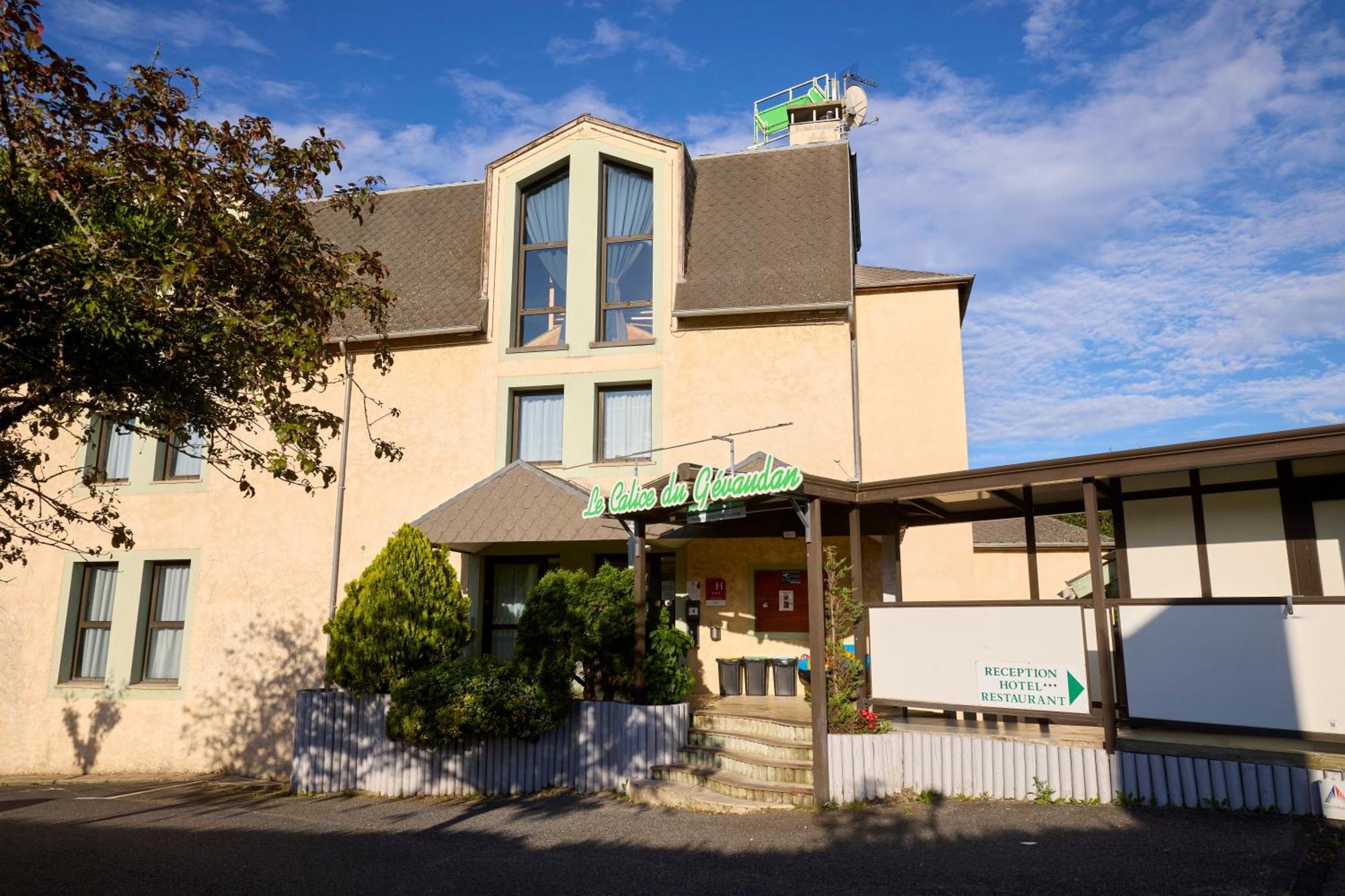Hotel-Restaurant Le Calice Du Gevaudan - A75 Banassac Luaran gambar