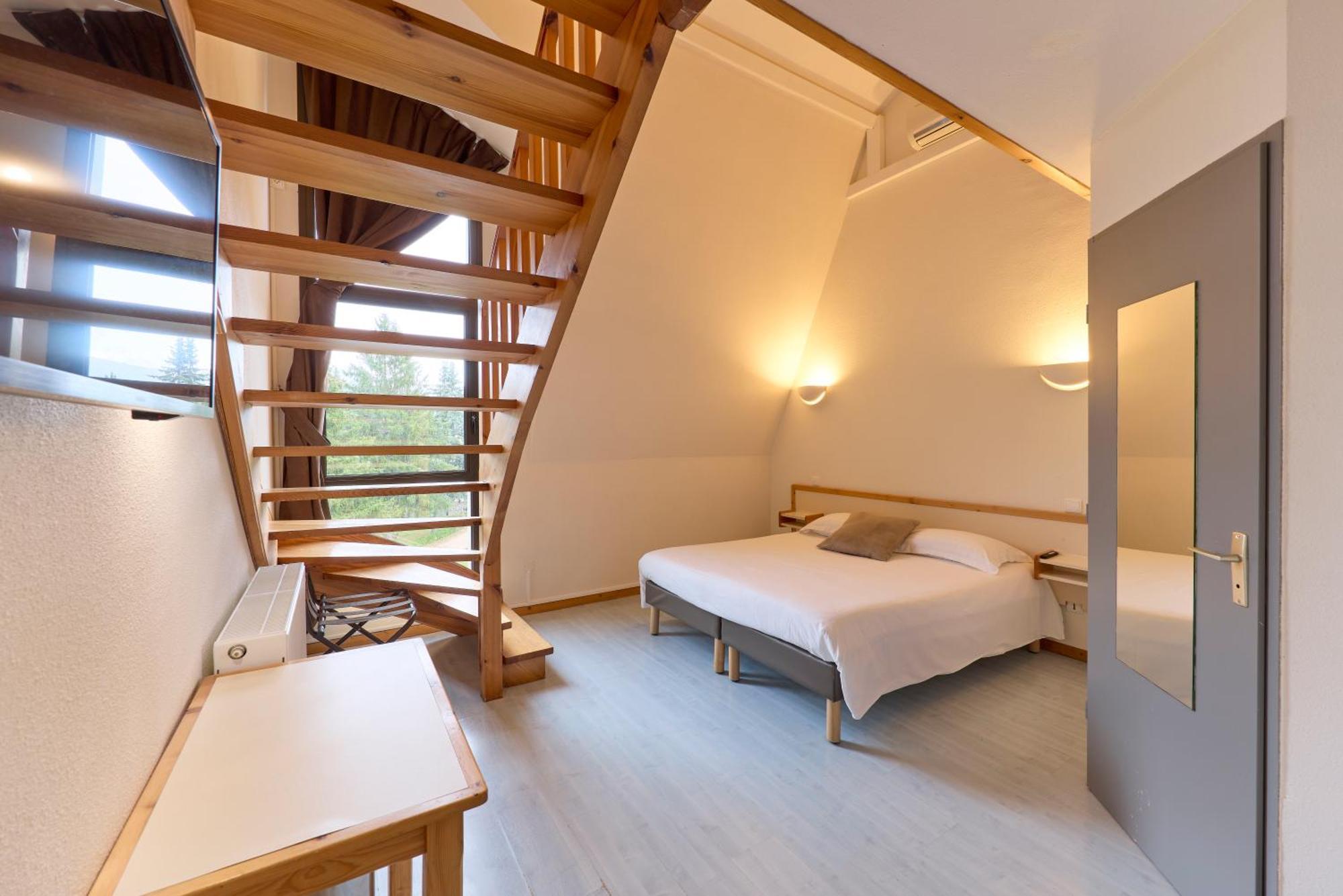 Hotel-Restaurant Le Calice Du Gevaudan - A75 Banassac Luaran gambar